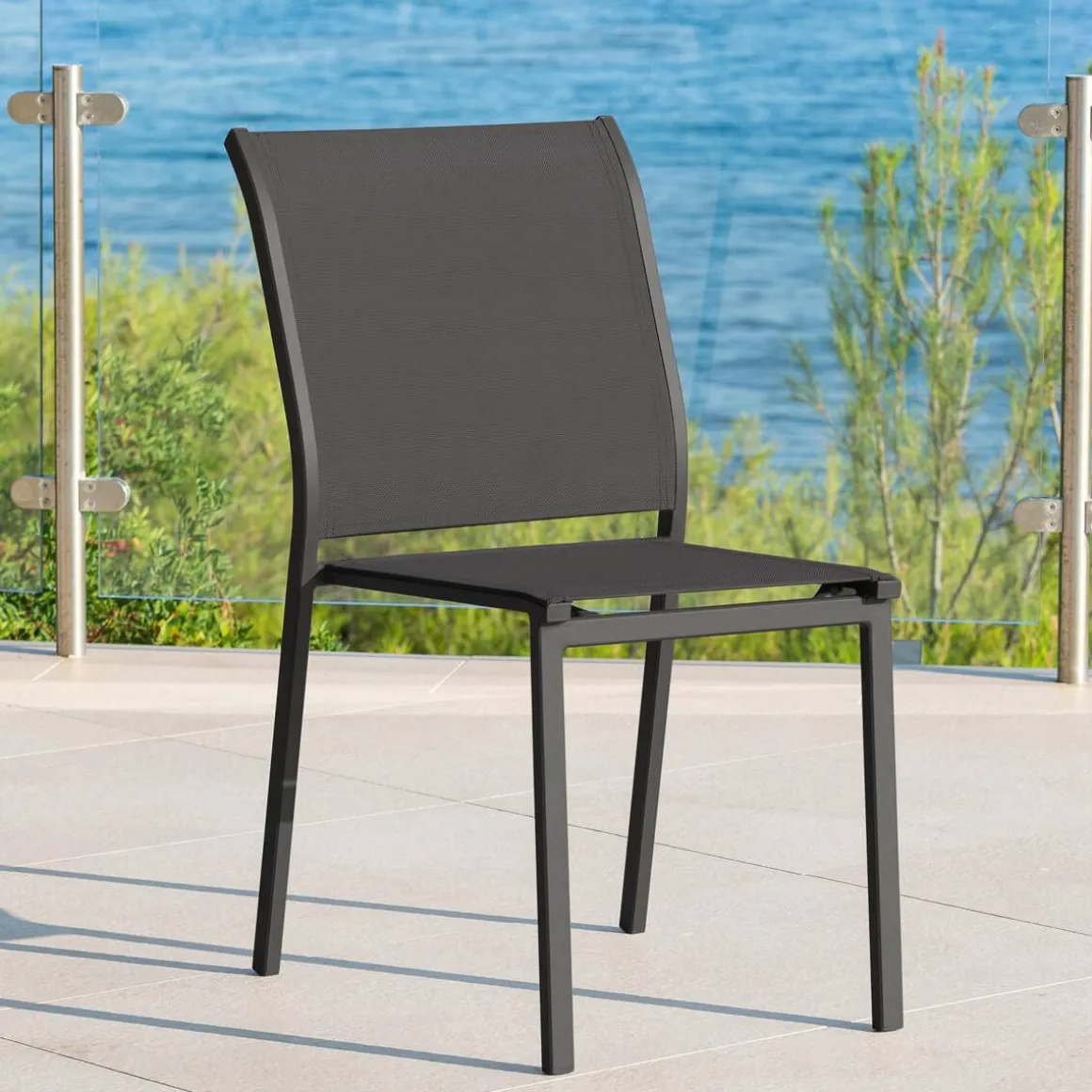 Chaise de jardin empilable ESSENTIA Anthracite & Graphite