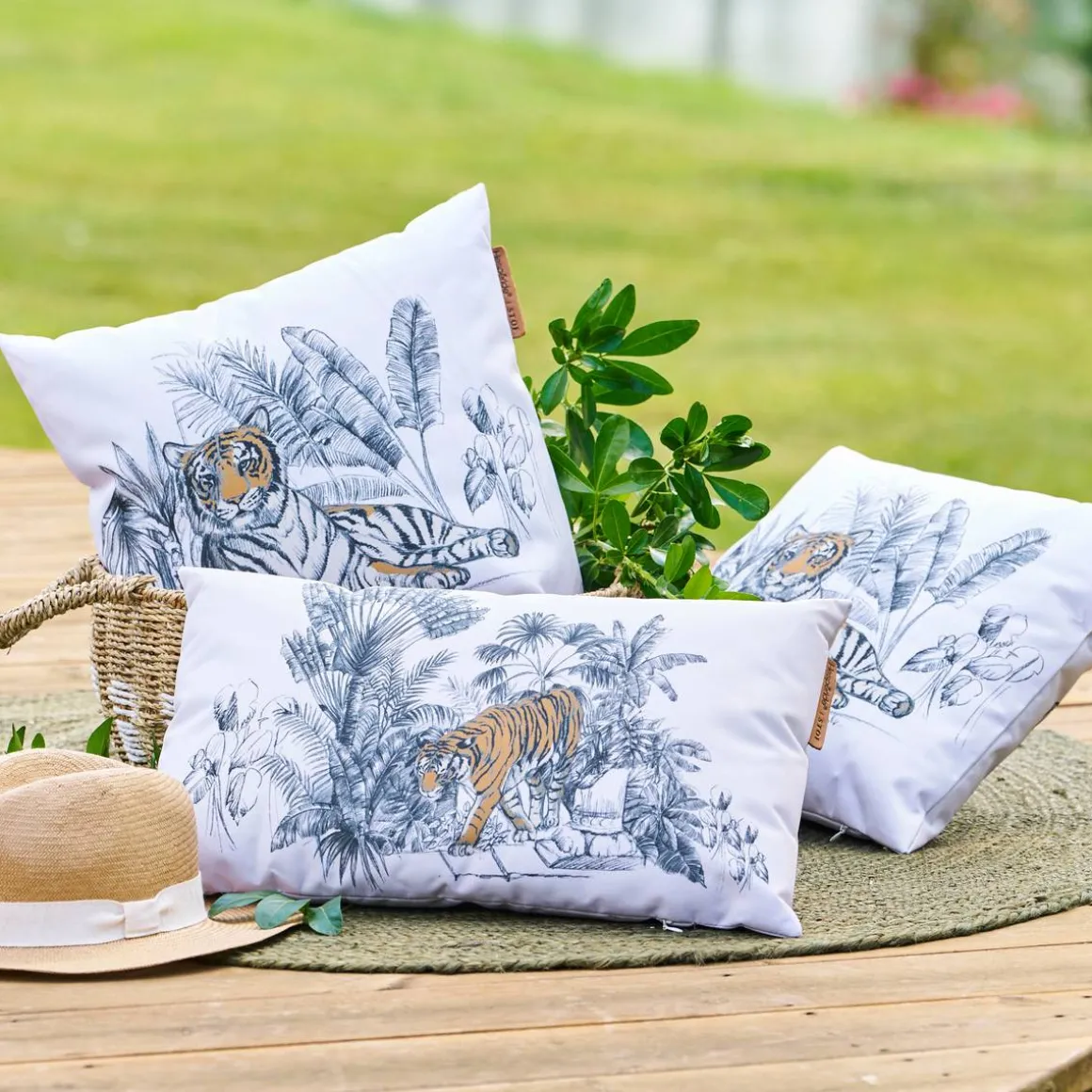 Coussin déco d'extérieur MAORIA motif Tigre