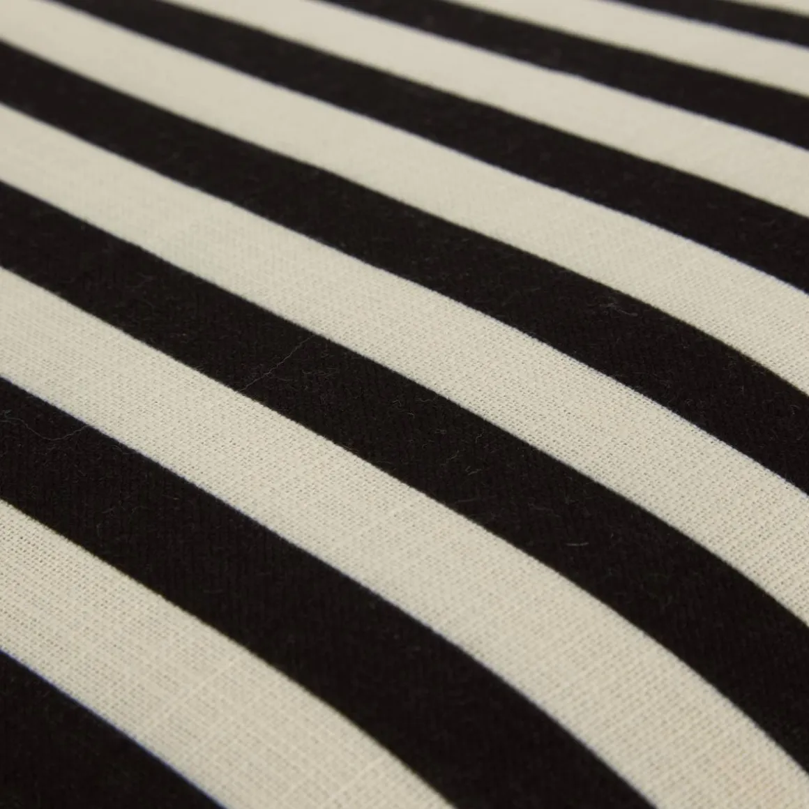 Coussin d'extérieur carré THE PALM RESORT Noir & Blanc