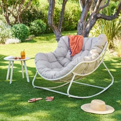 Ensemble fauteuil bascule PAOPAO + table d’appoint SAONA Argile