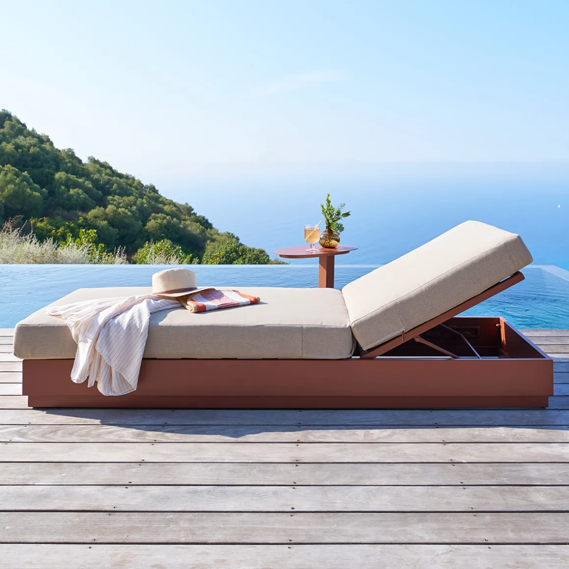 Ensemble lit piscine ALLURE + table d’appoint VENUZIA Acajou