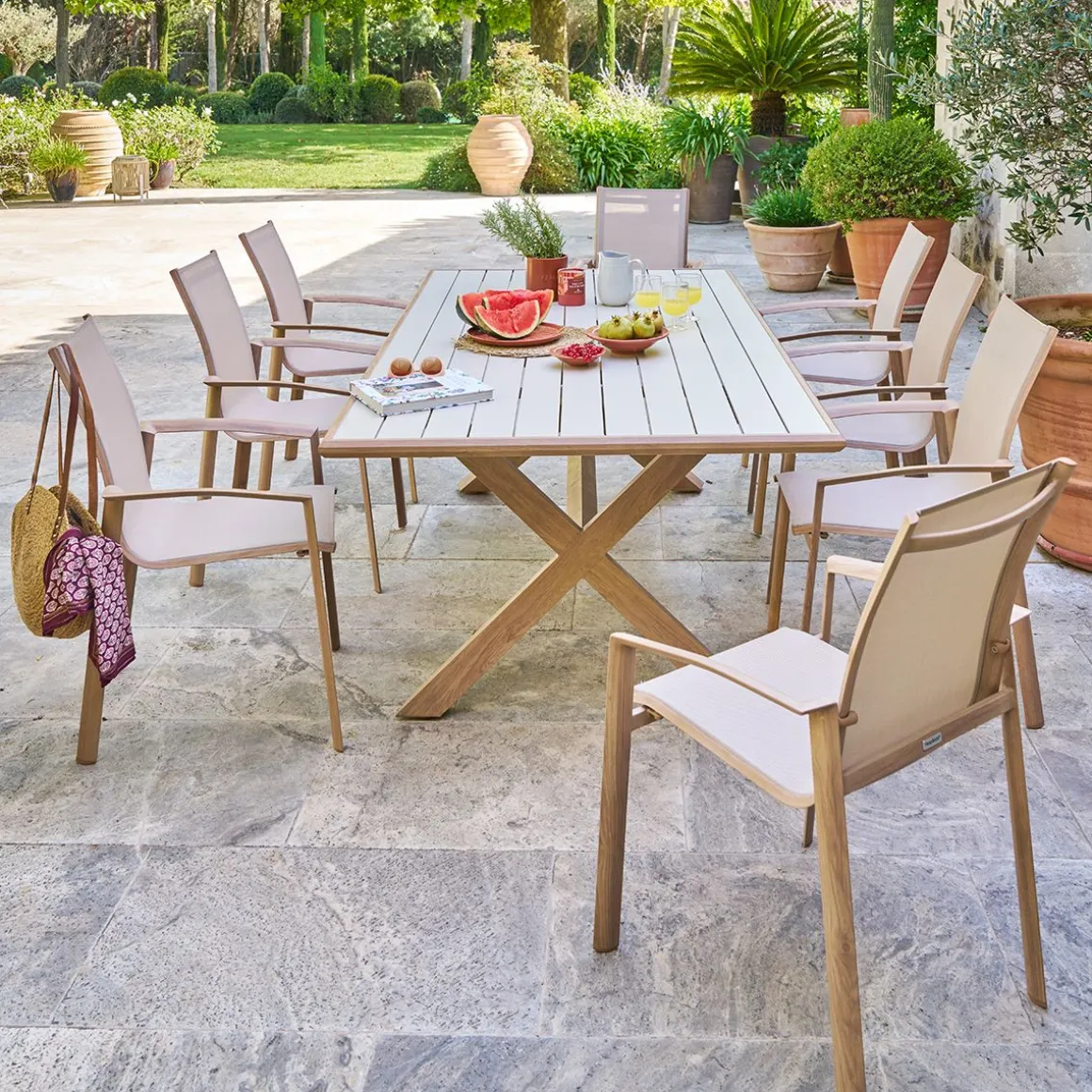 Ensemble table de jardin AXIOME + 8 fauteuils AXANT Miel