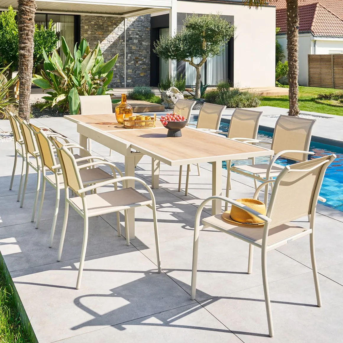 Ensemble table de jardin extensible PIAZZA + 10 fauteuils PIAZZA Épeautre & Argile