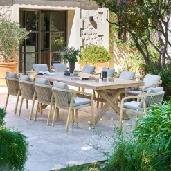Ensemble table de jardin XENIA + 10 fauteuils PAPOUASIE Eucalyptus