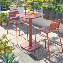 Ensemble table haute de jardin carrée + 2 chaises hautes ALEGORIA Acajou