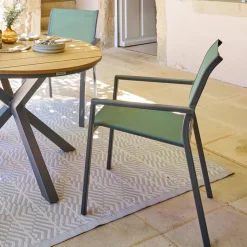 Fauteuil de salon de jardin empilable ESSENTIA Vert olive / Graphite