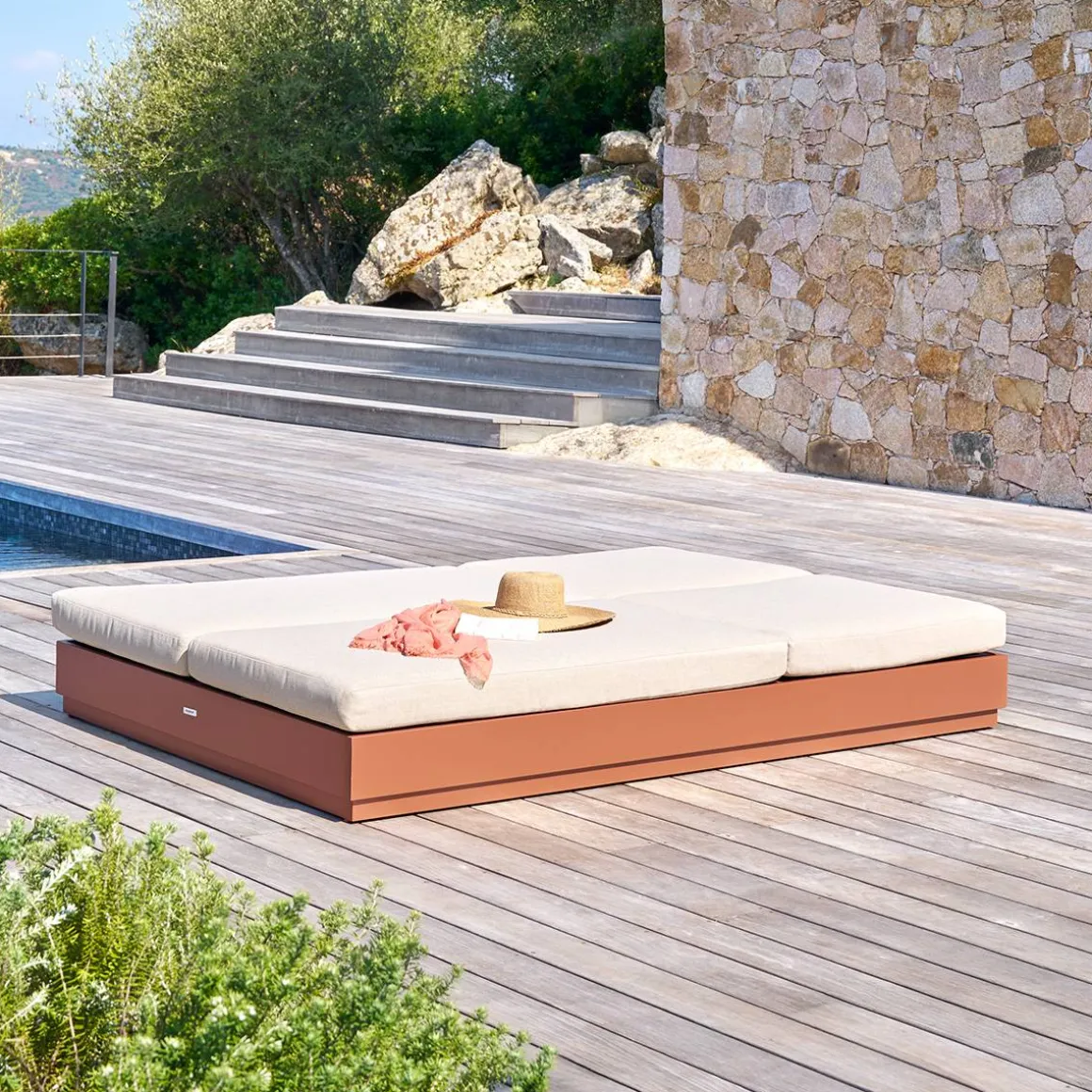 Lit de piscine ALLURE Beige / Acajou