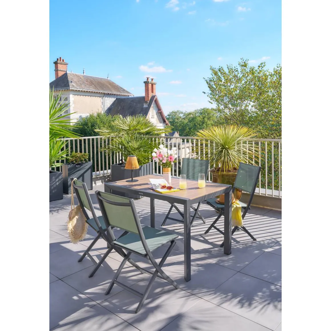 Lot de 4 chaises de jardin pliantes ESSENTIA Vert olive & Graphite