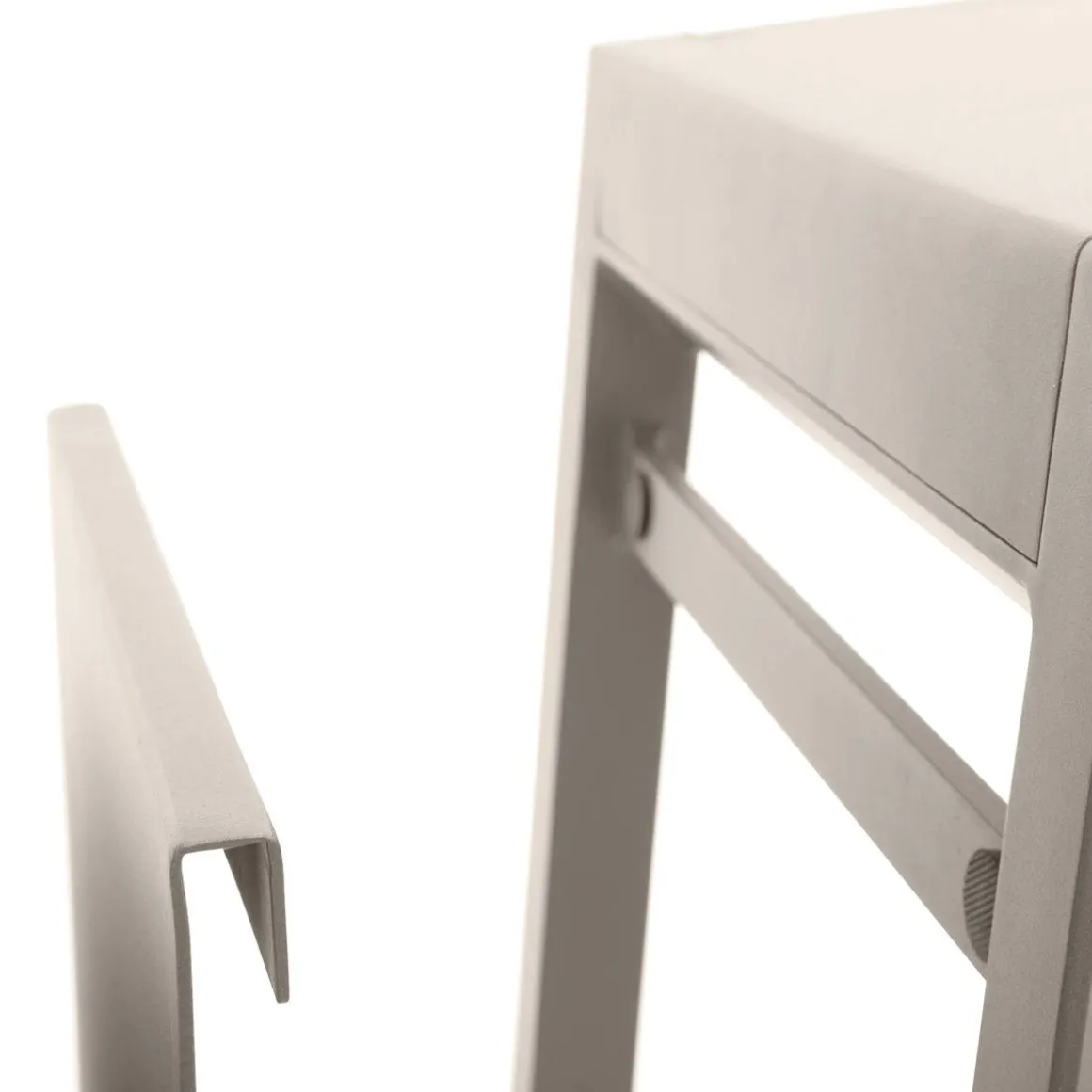 Table d'appoint de jardin carrée ALLURE Argile
