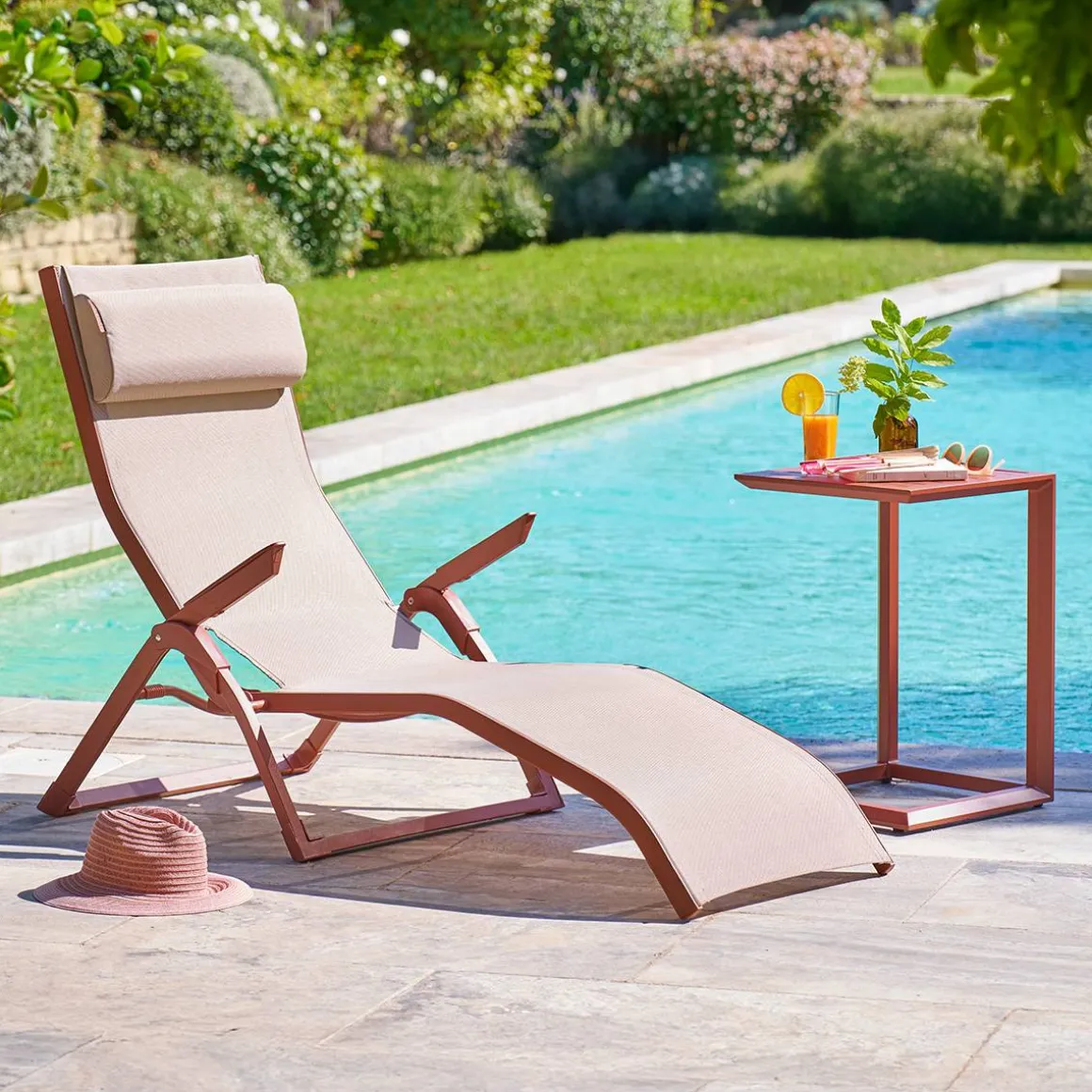 Table d'appoint de jardin carrée EVASION Acajou
