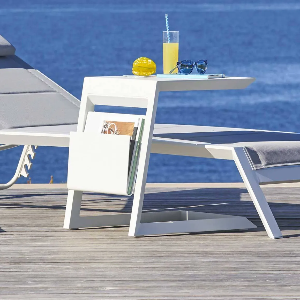 Table d'appoint de jardin carrée ALLURE Blanc