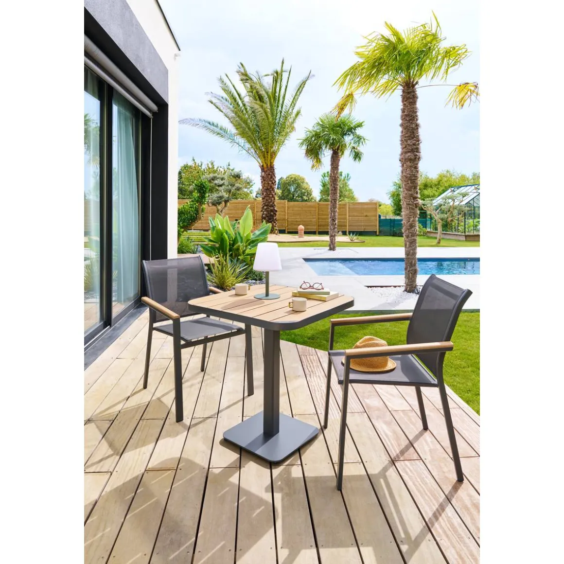 Table de jardin bistro TYLA Acacia & Graphite