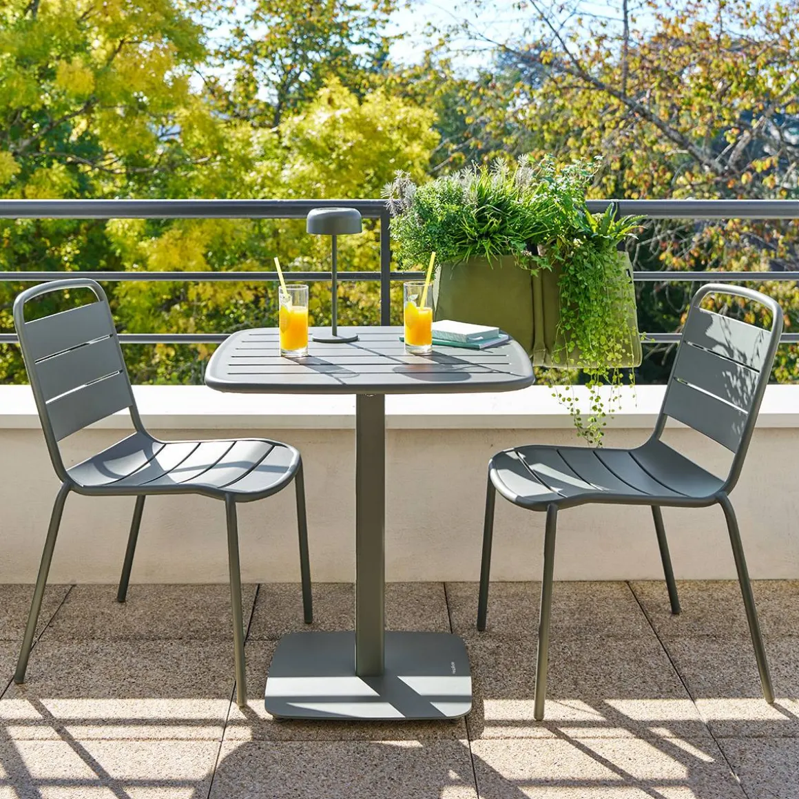 Table de jardin carrée ALEGORIA Vert laurier