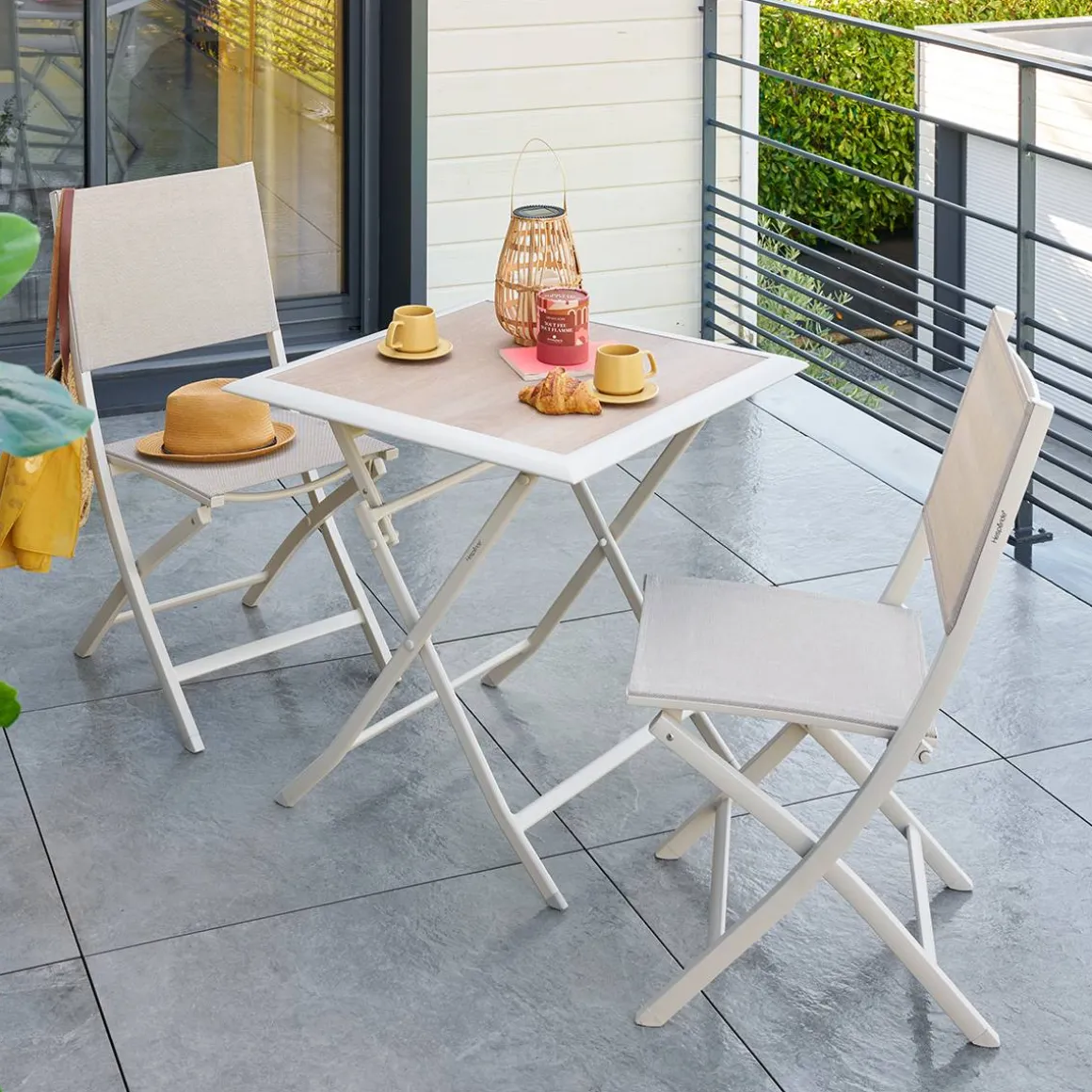 Table de jardin pliante carréee AZUA Epeautre / Argile