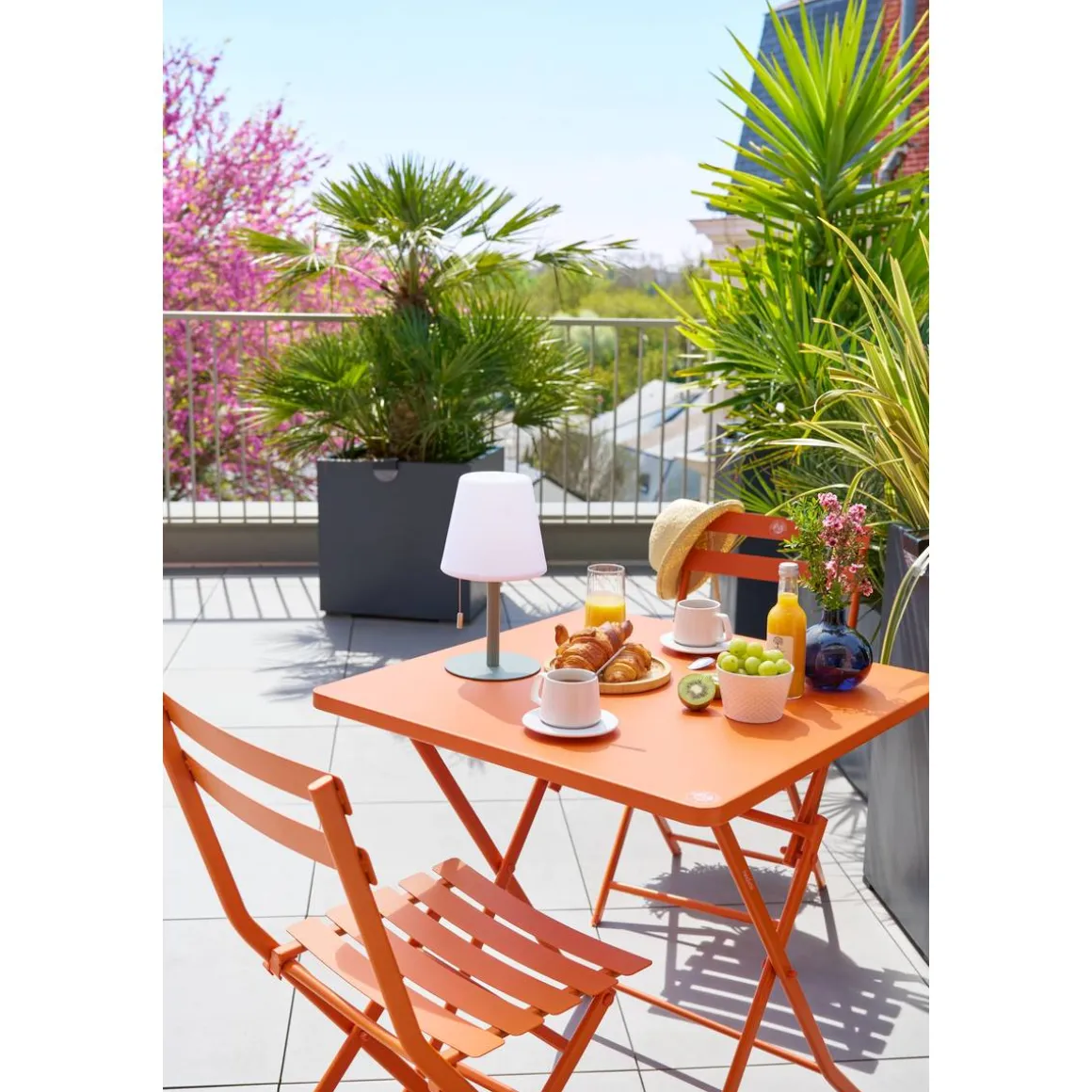 Table de jardin pliante carrée GREENSBORO Terre battue